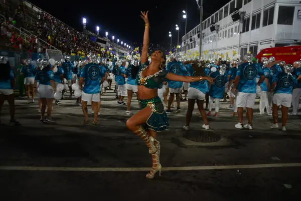 4 Şubat 2024 Pazar günü Brezilya 'nın Rio de Janeiro şehrinin merkezindeki Marques de Sapucai' de düzenlenen Imperatriz Leopoldinense samba okulunun teknik provası.
