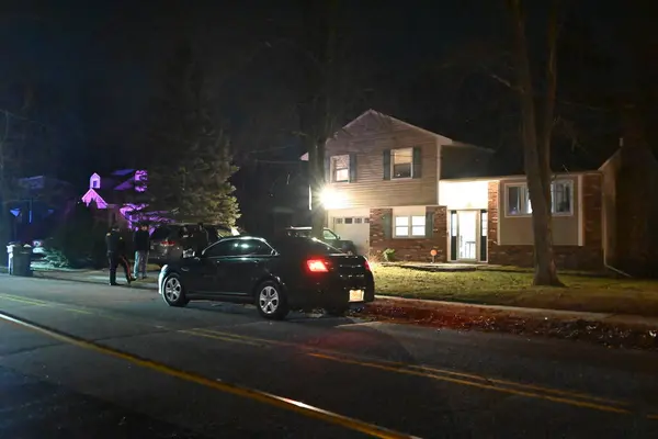 Willingboro, New Jersey 'de birkaç kez bıçaklanmış. 4 Şubat 2024, Willingboro, New Jersey, ABD: Bir kişinin Pazar akşamı Willingboro, New Jersey 'de 10 Rose Caddesi' nde defalarca bıçaklandığı bildirildi.. 