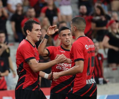 CURITIBA (PR), Brezilya 02 / 07 / 2024 - Pablo, Athletico PR ve FC Cascavel arasında oynanan 2024 Paranaense Şampiyonası 'nın 7. Raundunda geçerli olan maçta golü kutluyor