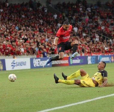 CURITIBA (PR), 02 / 07 / 2024 - Ligga Arena 'da düzenlenen 2024 Paranense Şampiyonası' nın 7. Raundu için Athletico PR ve FC Cascavel arasında oynanan bir maç sırasında atış