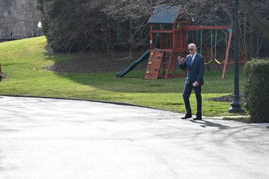  ABD Başkanı Joe Biden, 8 Şubat 2024 'te Washington, D.C.' deki Beyaz Saray 'ın güney bahçesinden ayrılıyor: Özel Danışman Robert Hur, ABD Başkanı Joe Biden' ın kasıtlı olarak 