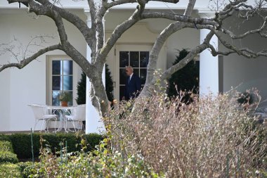  ABD Başkanı Joe Biden, 8 Şubat 2024 'te Washington, D.C.' deki Beyaz Saray 'ın güney bahçesinden ayrılıyor: Özel Danışman Robert Hur, ABD Başkanı Joe Biden' ın kasıtlı olarak 
