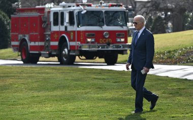  ABD Başkanı Joe Biden, 8 Şubat 2024 'te Washington, D.C.' deki Beyaz Saray 'ın güney bahçesinden ayrılıyor: Özel Danışman Robert Hur, ABD Başkanı Joe Biden' ın kasıtlı olarak 
