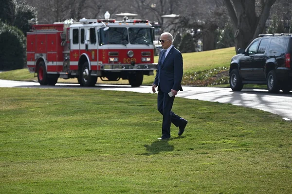  ABD Başkanı Joe Biden, 8 Şubat 2024 'te Washington, D.C.' deki Beyaz Saray 'ın güney bahçesinden ayrılıyor: Özel Danışman Robert Hur, ABD Başkanı Joe Biden' ın kasıtlı olarak 