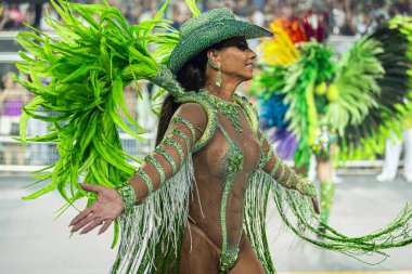 SAO PAULO (SP), Brezilya 02 / 09 / 2024 - Sao Paulo samba okullarının geçit töreni sırasında Viviane Araujo, Sao Paulo samba okullarının Anhembi Sambadrome 'da düzenlenen özel grubu için geçerlidir.