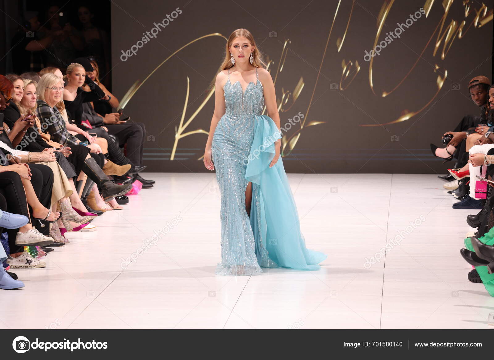 Bureau Fashion Show 2024 New York February 2024 New York — Stock