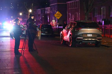 9 Şubat 2024, Washington DC, ABD: Cuma akşamı, Raum Caddesi 1200 numarada dört yetişkin erkek kurban vuruldu. Bir kurbanın öldüğü açıklandı. 