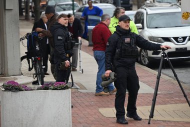 ABD Başkanı Joe Biden öğle yemeğini Wilmington, Delaware 'deki Bayan Robino' nun İtalyan Restoranı 'nda yiyor. 10 Şubat 2024, Wilmington, Delaware, ABD Başkanı Joe Biden Cumartesi öğleden sonra Wilmington 'da Bayan Robino' nun İtalyan Restoranı 'ndan ayrıldı.