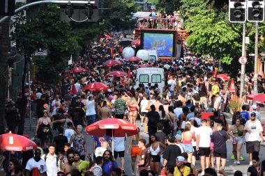 SAO PAULO 02/10/2024. Birkaç DJ tarafından yönetilen ilk elektronik müzik bloğu Sao Paulo 'nun merkezinde, bu Cumartesi öğleden sonra, 10 Şubat 2024.