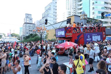 SAO PAULO 02/10/2024. Birkaç DJ tarafından yönetilen ilk elektronik müzik bloğu Sao Paulo 'nun merkezinde, bu Cumartesi öğleden sonra, 10 Şubat 2024.