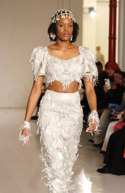 09 Şubat 2024, New York, New York, ABD: Endonezya Şimdi Şubat 2024 New FW Runway