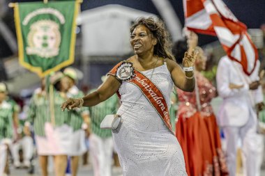 SAO PAULO (SP), Brezilya 02 / 09 / 2024 - Sao Paulo samba okullarının geçit töreni, Sao Paulo 'nun Sambodromo do Anhembi bölgesinin kuzeyinde düzenlenen Sambodromo do Anhembi özel okullarının geçit törenleri için geçerli eski muhafız. 
