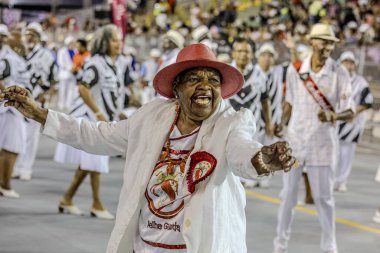 SAO PAULO (SP), Brezilya 02 / 09 / 2024 - Sao Paulo samba okullarının geçit töreni, Sao Paulo 'nun Sambodromo do Anhembi bölgesinin kuzeyinde düzenlenen Sambodromo do Anhembi özel okullarının geçit törenleri için geçerli eski muhafız. 