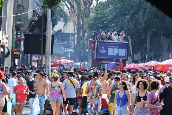 Sao Paulo 2024 Birkaç Tarafından Yönetilen Ilk Elektronik Müzik Bloğu — Stok fotoğraf