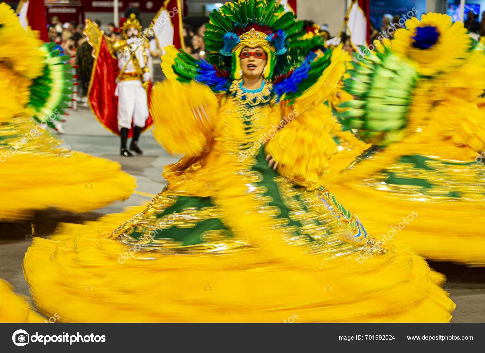 Sao Paulo Brazil 2025 Golden Eagle Parade Samba Schools Sao — Stock