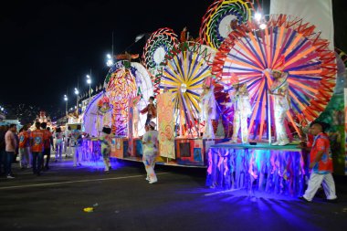 RIO DE JANEIRO (RJ), Brezilya 10 / 2 / 2024 - Bu Cumartesi, Rio de Janeiro şehir merkezindeki Marques de Sapucai 'de düzenlenen Arranco samba okulunun konsantrasyonu ve açılışı,. 
