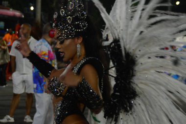 RIO DE JANEIRO (RJ), Brezilya 10 / 2 / 2024 - Bu Cumartesi, Rio de Janeiro şehir merkezindeki Marques de Sapucai 'de düzenlenen Arranco samba okulunun konsantrasyonu ve açılışı,. 