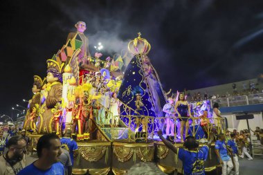 SAO PAULO (SP), 02 / 11 / 2024 Dom Bosco de Itaquera samba okulunun geçit töreni, Anhembi Sambadrome 'da düzenlenen Sao Paulo samba okullarının I.