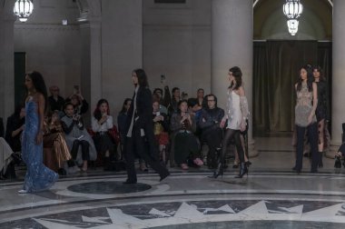 Cucculelli Shaheen - Runway - Şubat 2024 New York Moda Haftası. 10 Şubat 2024, New York, New York, ABD: New York Moda Haftası sırasında Cucculelli Shaheen defilesinde mankenler podyum finalinde yürür