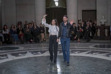 Cucculelli Shaheen - Runway - Şubat 2024 New York Moda Haftası. 10 Şubat 2024, New York, New York, ABD: New York Moda Haftası sırasında Cucculelli Shaheen defilesinde mankenler podyum finalinde yürür