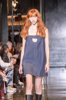 Mones - Runway - Şubat 2024 New York Moda Haftası. 10 Şubat 2024, New York, New York, ABD: New York Moda Haftası - Şubat 2024: The Show at Rockefeller Center 