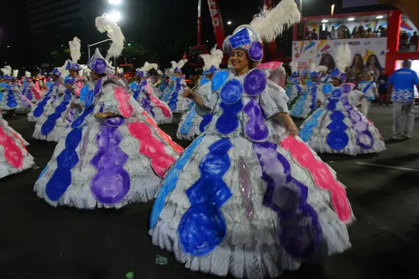 RIO DE JANEIRO (RJ), Brezilya 10 / 2 / 2024 - Bu Cumartesi, Rio de Janeiro şehir merkezindeki Marques de Sapucai 'de düzenlenen Arranco samba okulunun konsantrasyonu ve açılışı,. 