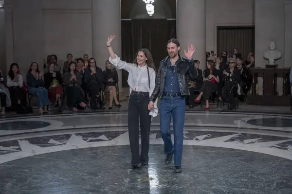 Cucculelli Shaheen - Runway - Şubat 2024 New York Moda Haftası. 10 Şubat 2024, New York, New York, ABD: New York Moda Haftası sırasında Cucculelli Shaheen defilesinde mankenler podyum finalinde yürür