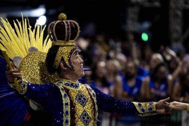 SAO PAULO (SP), Brezilya 02 / 10 / 2024 - Imperio de Casa Verde samba okulu geçit töreni, Anhembi Sambadrome 'da düzenlenen Sao Paulo samba okullarının özel bir grubu için geçerlidir
