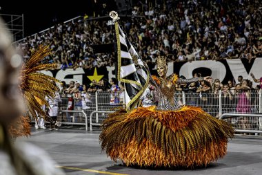 SAO PAULO (SP), Brezilya 02 / 11 / 2024 - Sao Paulo samba okullarının geçit töreni, Torcida Jovem Anhembi Sambadrome 'da düzenlenen Sao Paulo samba okullarının grup giriş grubu için geçerli 