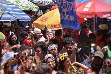 Rio de Janeiro (RJ) Brazil 02 / 11 / 2024 - Rio de Janeiro 'daki Praca Tiradentes' te Bloco Cordao do Boitata 'nın sunumu. Miras, Hareket ve Dönüşüm temalı grup Rio 'daki karnavalı canlandırdı. 