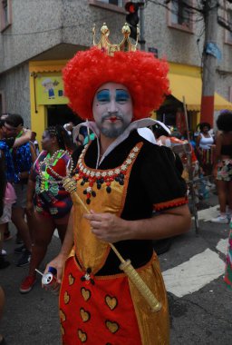 Sao Paulo (SP), 02 / 12 / 2024 - Sao Paulo 'nun en büyüğü olan Bloco Esfarrado, bu Pazartesi günü Bixiga caddelerinde 77 yılı kutlayarak, 02 / 17 / 1947' de doğdu..