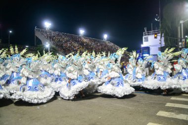 RIO DE JANEIRO (RJ), Brezilya 02 / 12 / 2024 - Rio de Janeiro 'nun merkezindeki Marques de Sapucai' deki Paraiso do Tuiuti samba okulu, 12 Şubat 2024 tarihinde harika bir geçit töreni gerçekleştirdi.. 