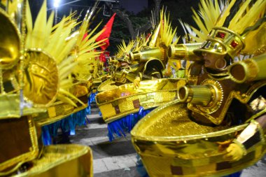 RIO DE JANEIRO (RJ), Brezilya 02 / 12 / 2024 - Rio de Janeiro 'nun merkezindeki Marques de Sapucai' deki Paraiso do Tuiuti samba okulu, 12 Şubat 2024 tarihinde harika bir geçit töreni gerçekleştirdi.. 