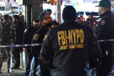 (Bronx, New York 'taki metro istasyonunda toplu katliam. 12 Şubat 2024, Bronx, New York, ABD: Pazartesi öğleden sonra Bronx 'taki Eden Caddesi' ndeki metro istasyonunda çok sayıda kişi yaralandı. 