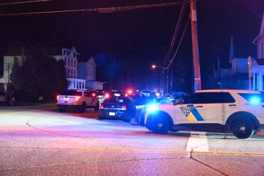 (Tetikçi Knowlton Kasabası, New Jersey 'de görüldü. 12 Şubat 2024, Knowlton Township, New Jersey, ABD: Pazartesi akşamı Knowlton Township, New Jersey 'deki Columbia Caddesi' nde aktif bir tetikçi bildirildi.