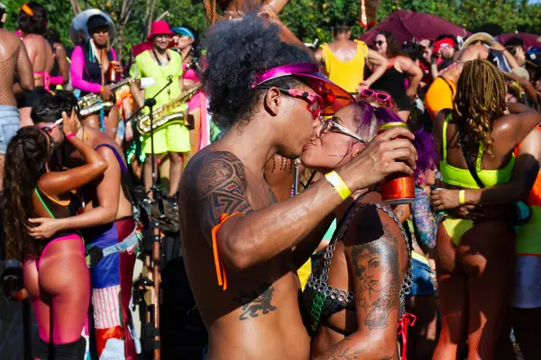 Rio de Janeiro (RJ) Brezilya 02 / 12 / 2024 - O Baile todosu, kadınlar tarafından yaratılan Rio ritminin mevcut ve eski hit parçalarıyla, Aterro do Flamengo 'daki tüm Baile halkı heyecanlandırdı. 