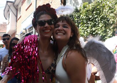 Sao Paulo (SP), 02 / 12 / 2024 - Sao Paulo 'nun en büyüğü olan Bloco Esfarrado, bu Pazartesi günü Bixiga caddelerinde 77 yılı kutlayarak, 02 / 17 / 1947' de doğdu..