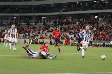 CURITIBA (PR), Brezilya 15 / 02 / 2024 - Bu Perşembe gecesi Ligga Arena 'da 2024 Paranense Şampiyonası' nın 9. turu için Athletico PR ve Operario arasında oynanan bir maç sırasında 