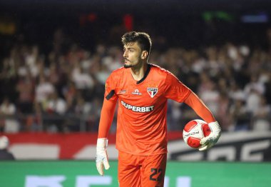 Sao Paulo (SP), 02 / 14 / 2024 - Sao Paulo kalecisi Rafael Pires, Sao Paulo ve Santos arasında oynanan 2024 Paulista Şampiyonası 'nın sekizinci turunda Sao Paulo-
