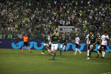 SAO PAULO (SP) Brezilya 02 / 18 / 2024 - Oyuncu Flaco Lopez, Palmeiras ve Corinthians arasında oynanan ve bu Pazar Arena Barueri 'de yapılan Campeonato Paulista için geçerli olan maçta golü kutluyor, 18,. 