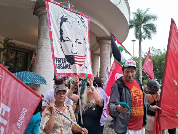 Rio Janeiro Brezilya 2024 Wikileaks Julian Assange Özgürlüğüne Yönelik Gösteri — Stok fotoğraf