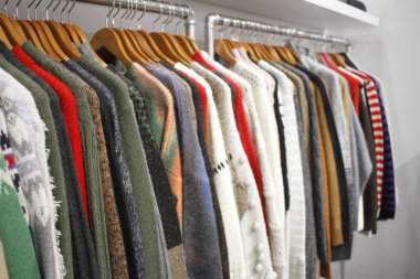 Coterie-Magic-New York sırasında Autumn Cashmere Brand. Coterie, Cavits Center 02 / 21 / 2024 'te genç ve modern spor giyim markalarının yer aldığı kadınların en büyük toptan satış seçimi.