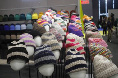 Yaşasın Coterie-Magic-New York sırasında Brand. Coterie, Cavits Center 02 / 21 / 2024 'te genç ve modern spor giyim markalarının yer aldığı kadınların en büyük toptan satış seçimi.