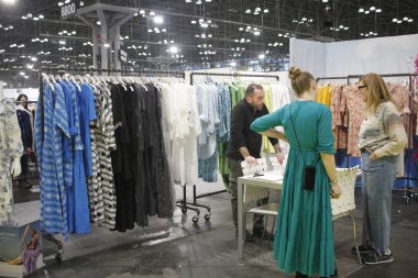 Coterie, New York, ABD 'deki Javits Center' da genç ve modern spor giyim markalarının en büyük toptan satış seçimi. 21 Şubat 2024