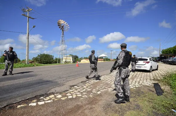 Rio Grande Norte 브라질 2024 경찰은 모소로 감옥에서 도망자를 검색하기 — 스톡 사진