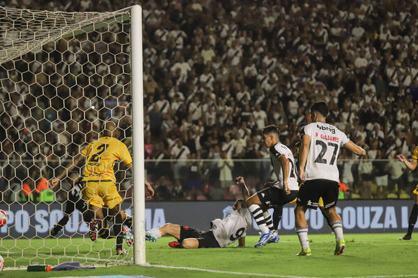 Cariacica (ES), 02/24/2024 - Vegetti scores a goal for Vasco in a match between Vasco against Volta Redonda, valid for the 10th Round of the Carioca Football Championship 2024