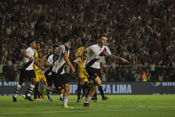 Cariacica (ES), 02/24/2024 - Vasco players celebrate a goal during the match between Vasco against Volta Redonda, valid for the 10th Round of the Carioca Football Championship 2024