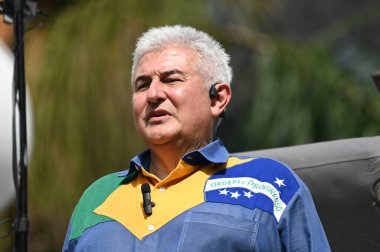 Sao Paulo SP, 02 / 25 / 2024 Senatör Marcos Pontes, bu Pazar (25) Sao Paulo kentinde Avenida Paulista 'da düzenlenen bir gösteri sırasında).