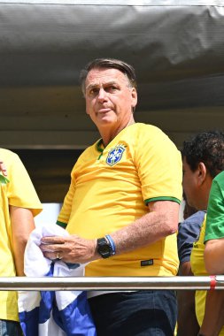 Sao Paulo SP, Brezilya 02 / 25 / 2024 - Eski Brezilya Cumhurbaşkanı Jair Messias Bolsonaro, bu Pazar günü Sao Paulo kentinde Avenida Paulista 'da düzenlenen bir gösteri sırasında,). 