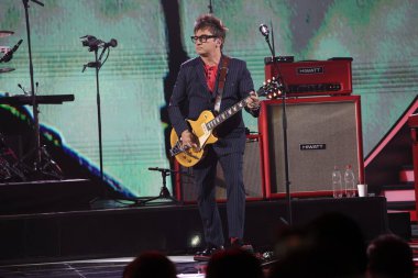 Los Bunkers Vina Del Mar Uluslararası Şarkı Festivali 'nde canlı performans sergiliyor. 29 Şubat 2024, Vina del Mar, Şili: Los Bunkers, Vina Del Mar Uluslararası Şarkı Festivali 'nde canlı performans sergiledi. Şilili gençlerin sesi oldular.